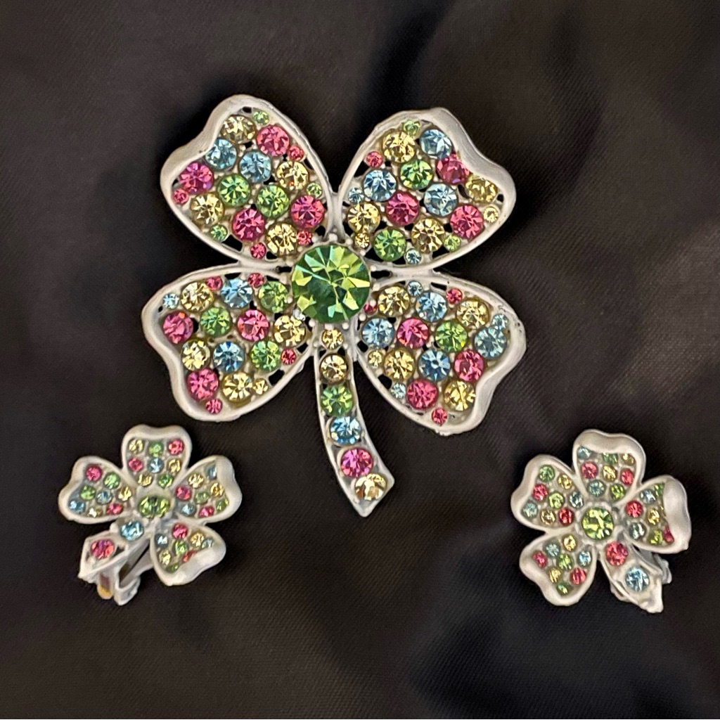 Verified Juliana D&E Vintage Pastel Rhinestone 4 Leaf Clover Brooch Earrings